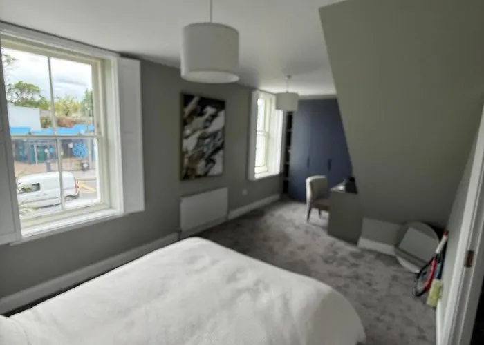 Holiday home 4 Bedroom In 4 Dublin